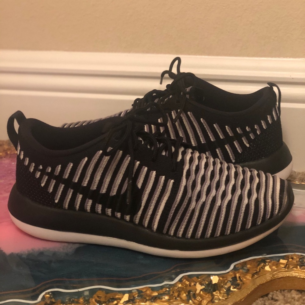 ✨Nike Roshe Two Flyknit✨